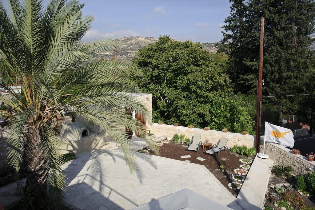 Palm Tree Oriental House And Homestay Polis エクステリア 写真