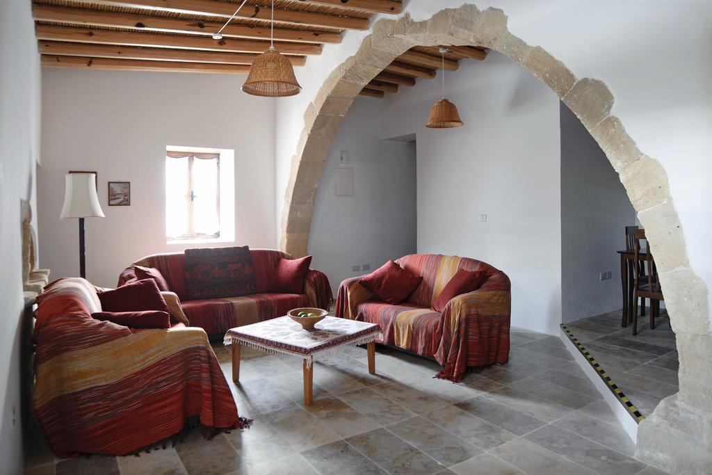 Palm Tree Oriental House And Homestay Polis 部屋 写真